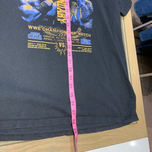WWE Wrestlemania 2012 (Rare) Cena VS the Rock T-Shirt - Size Medium - Picture 13 of 14